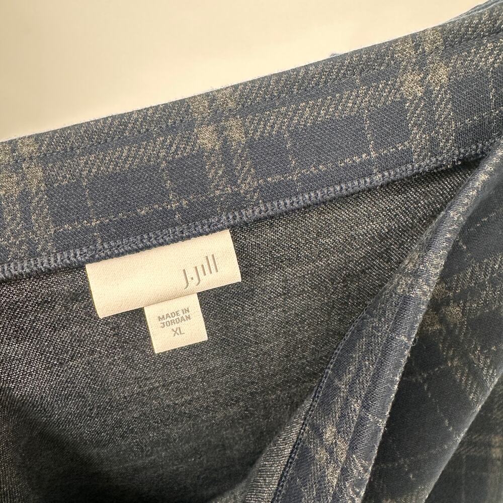 J. JILL Navy Plaid Midi Skirt with Button Detail // XL - Picture 8 of 10